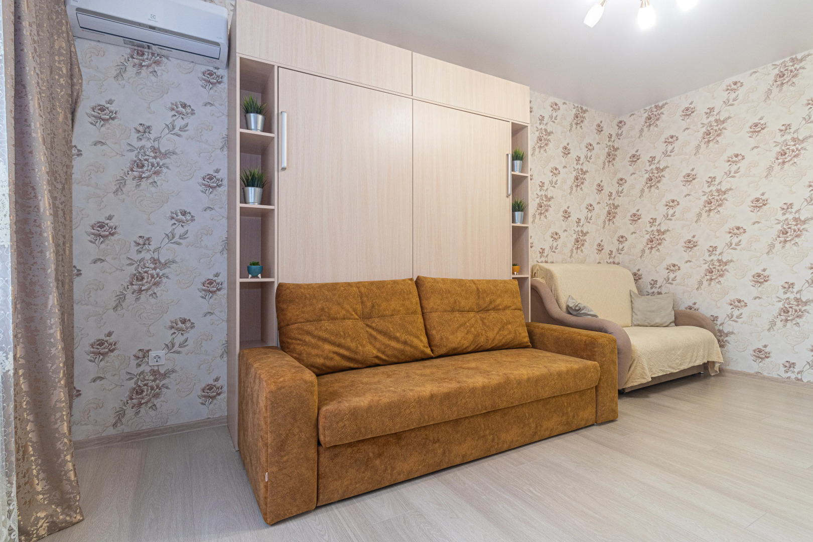 Апартаменты с Новым Ремонтом Возле Парка Галицкого