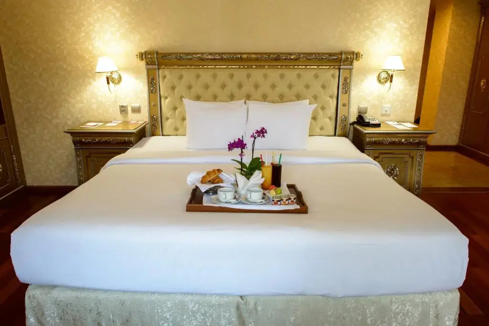 Отель Crowne Plaza Minsk