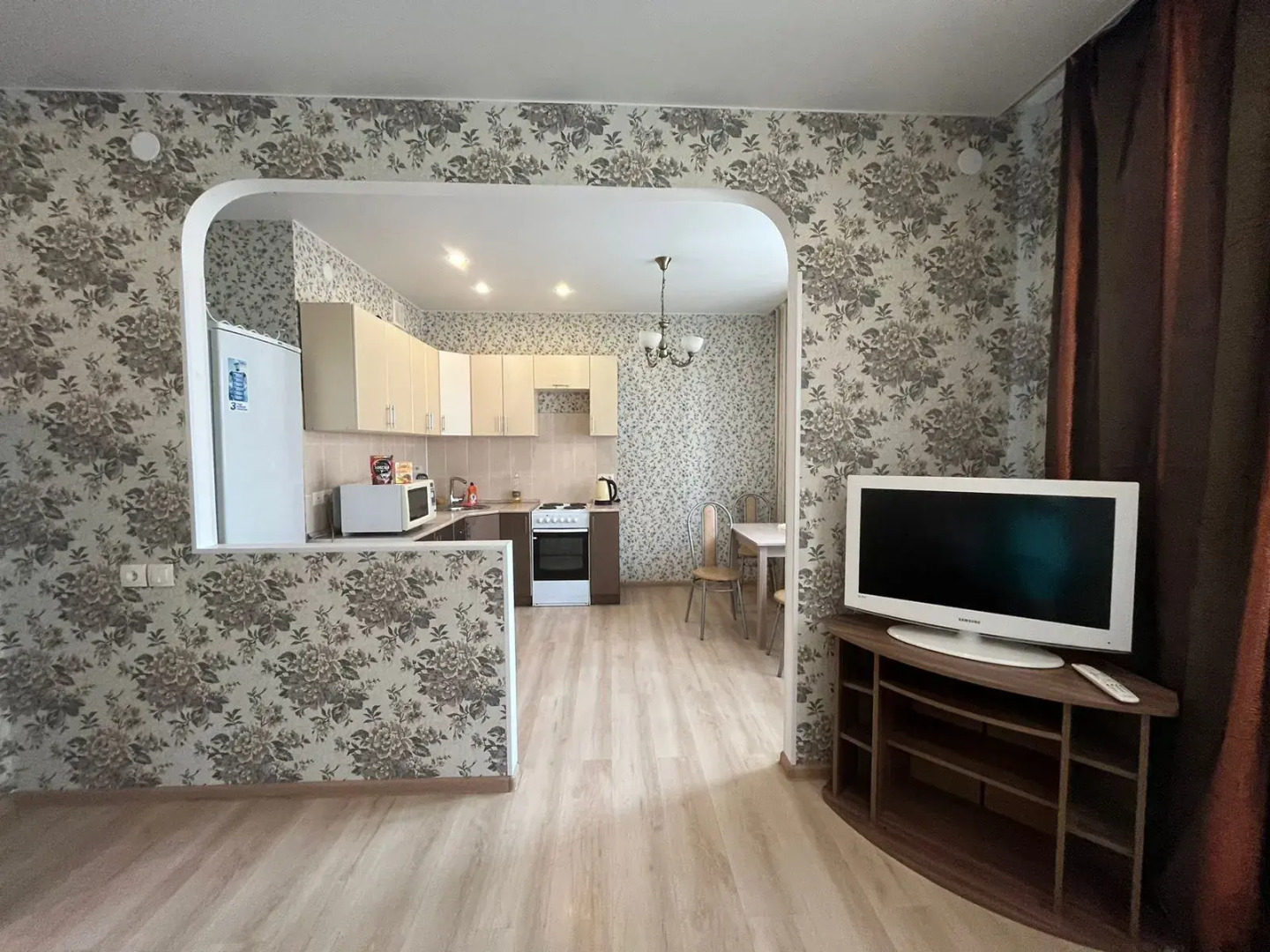 Апартаменты Royal Aurora  Евродвушка на Махалина