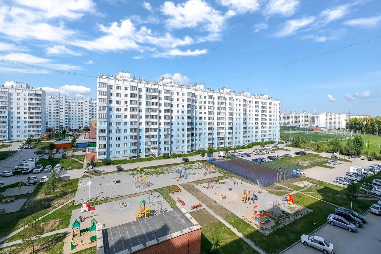 Квартира рядом с Мнтк им. Федорова и Ск Заря