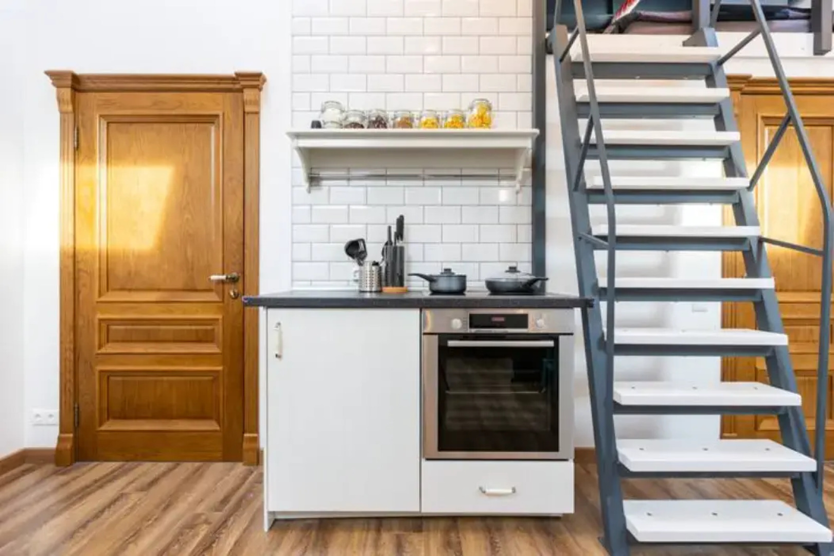 Апартаменты Лофт с зеленым камином