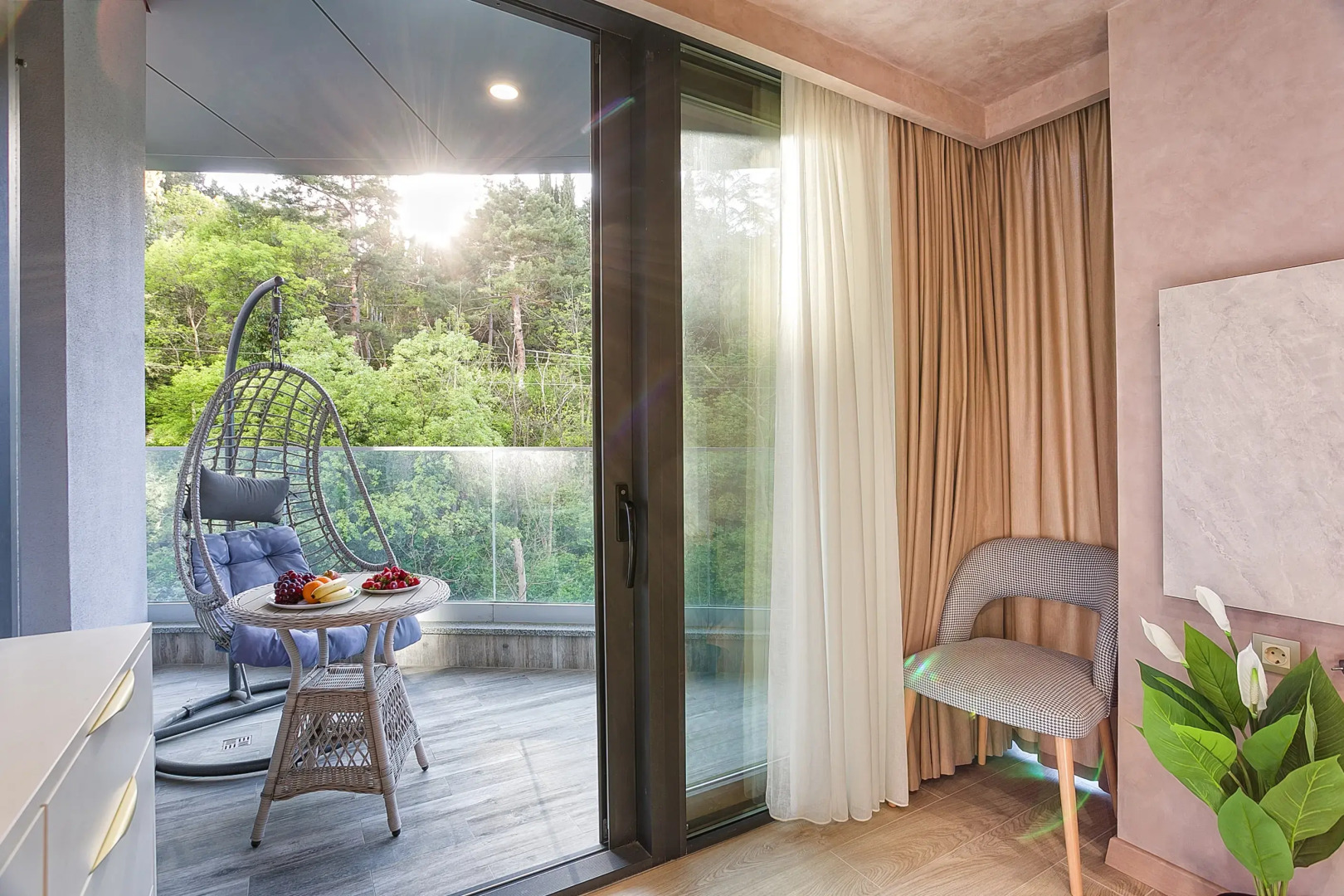 Апартаменты Ялта парковый проезд 6б