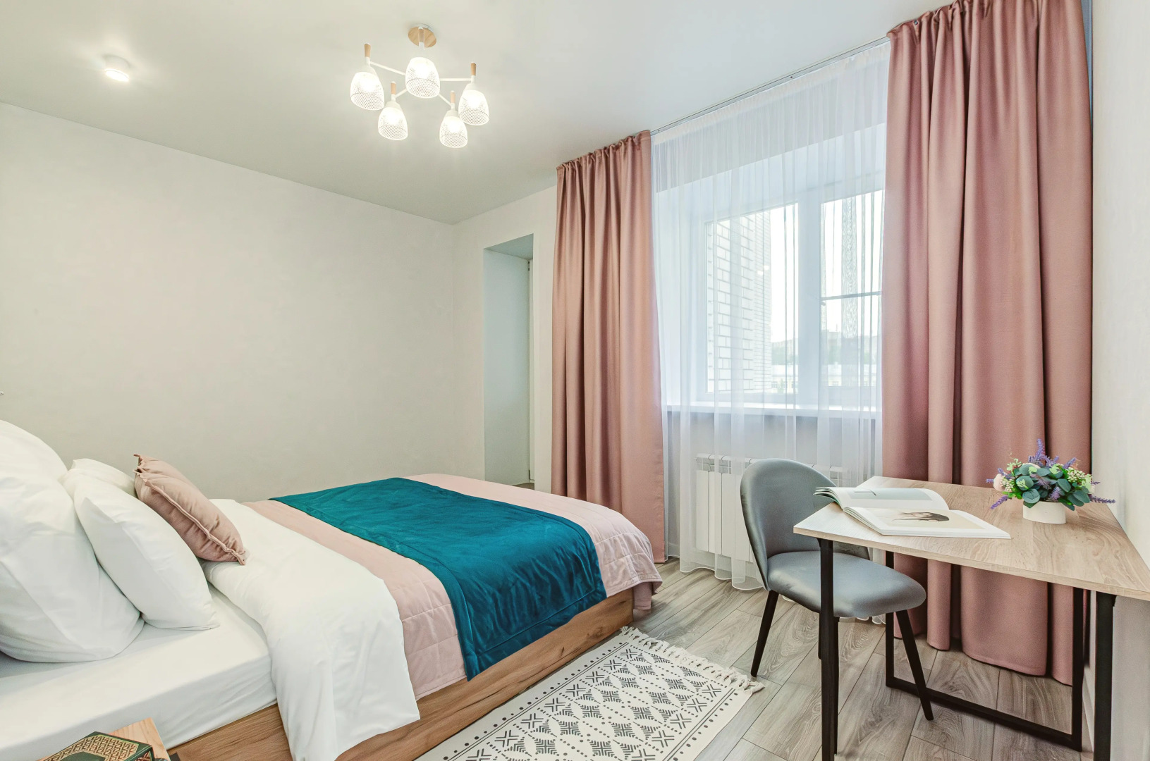 Квартира Трехкомнатная ст.метро Козья Слобода