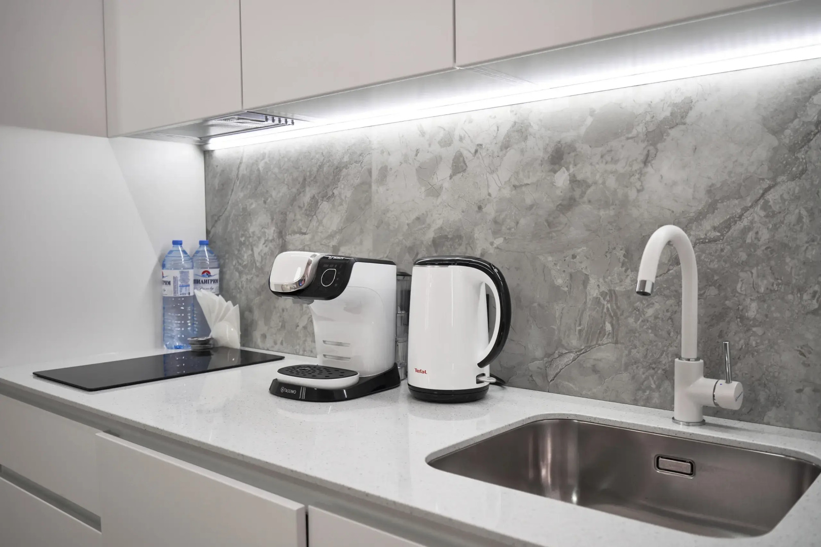 Апартаменты Pushkin White