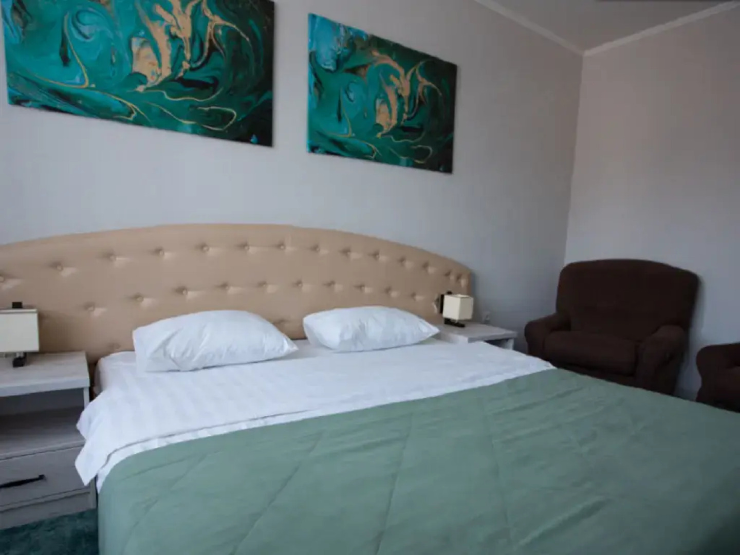 Отель Золотой Дракон