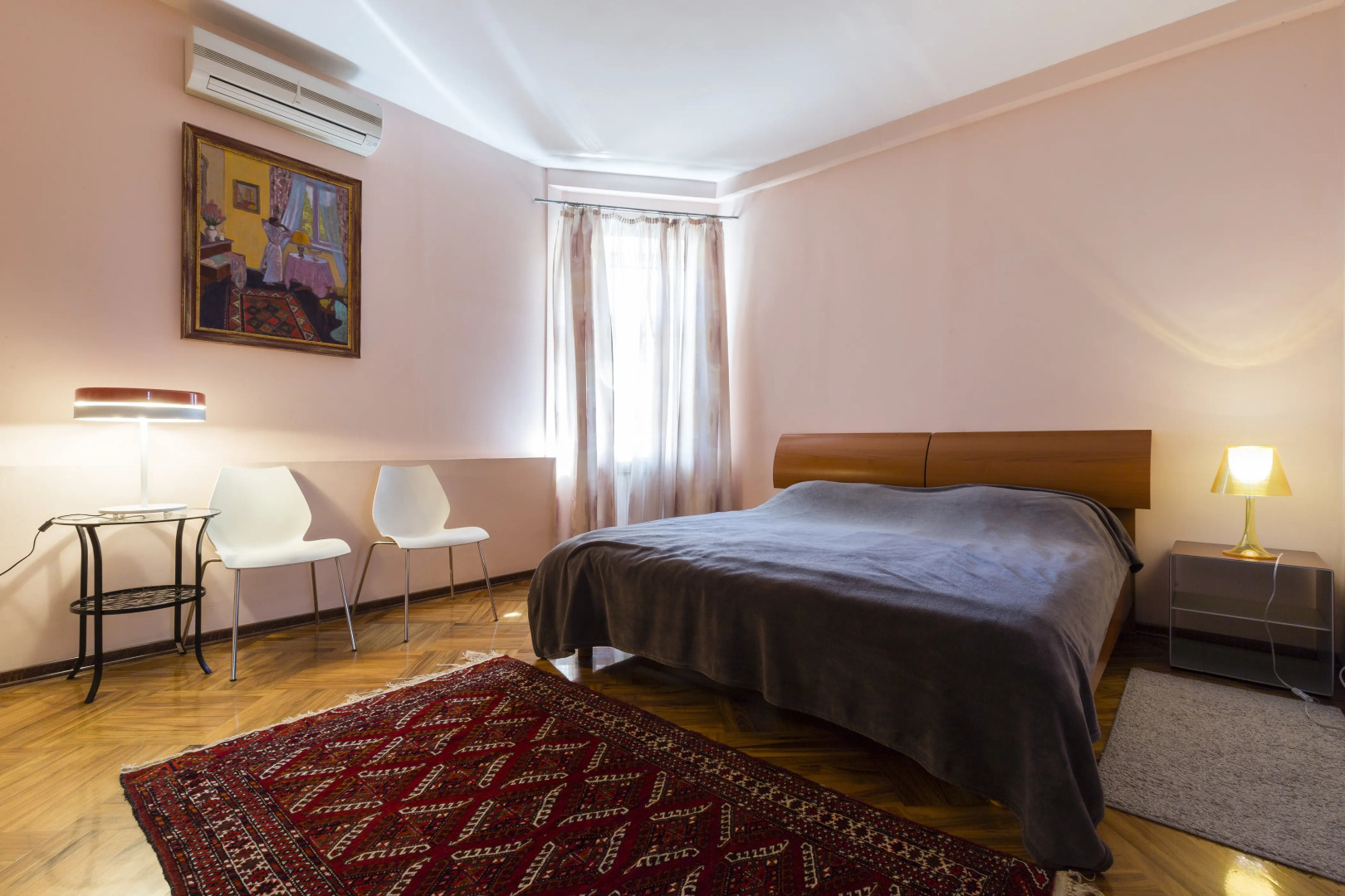 Квартира Malaya Konushennaya 12