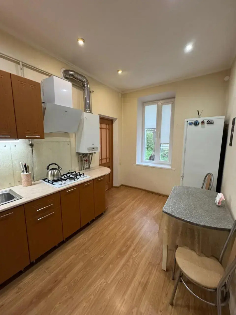 Квартира рядом с ЖД вокзалом