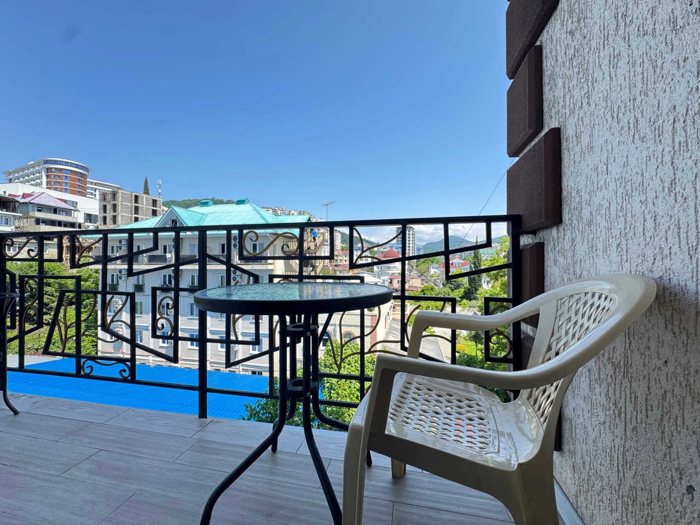 Апартаменты в центральном Сочи рядом с морем