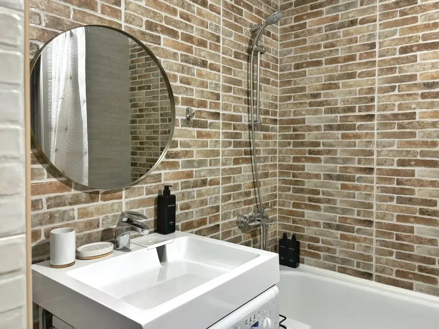 Квартира Атмосферная Рядом с Вокзалом для 2-х Гостей