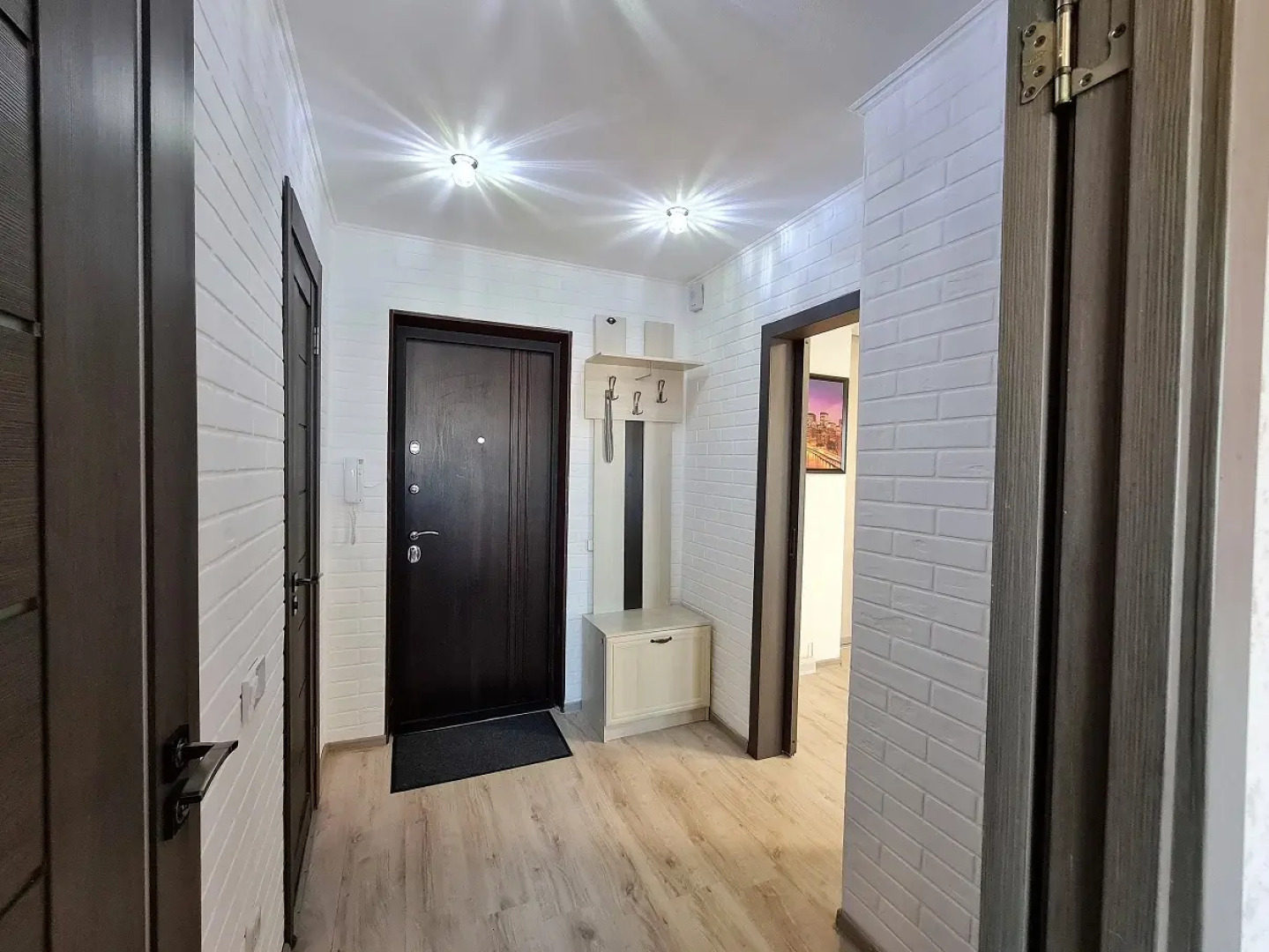 Апартаменты на бульваре Непокоренных 65