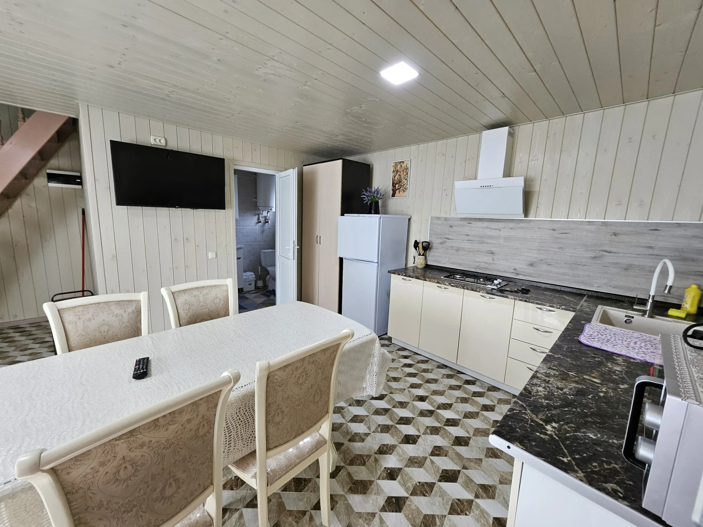 Гостевой дом С.Знаменское - пляж Беляус