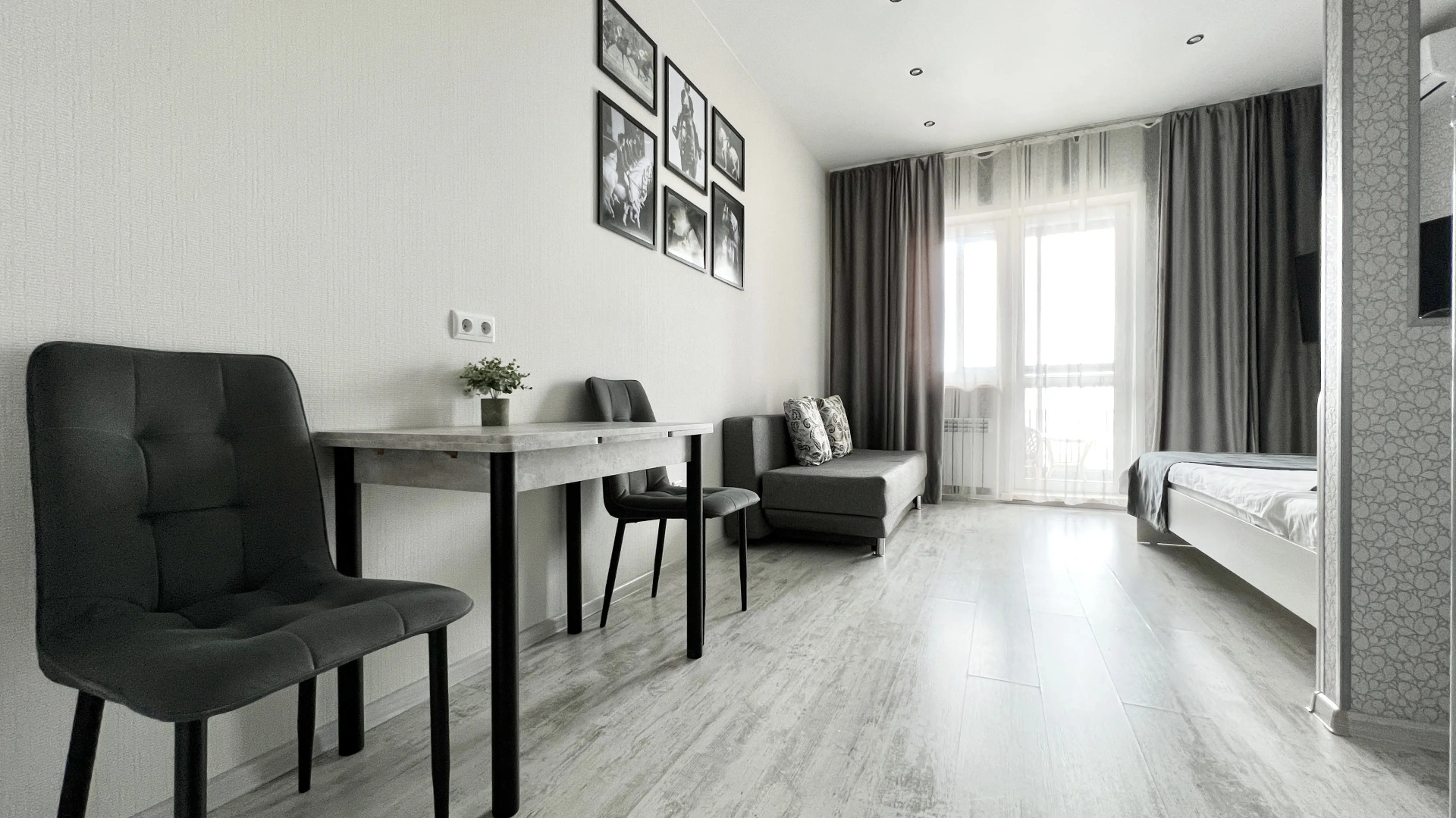 Апартаменты Панорамные Kvartiry54 на Карла Маркса 36