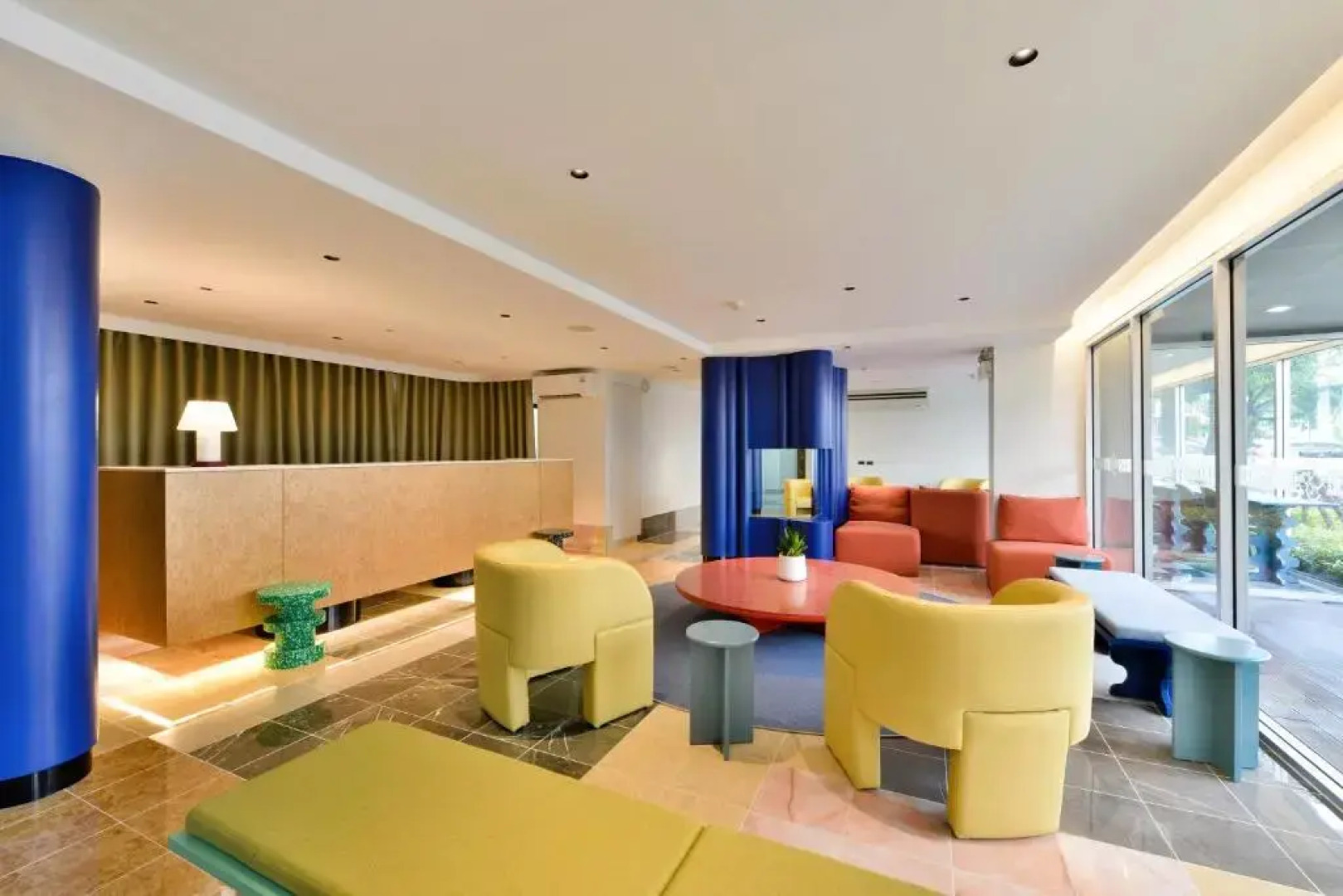 Отель The Grass Serviced Suites