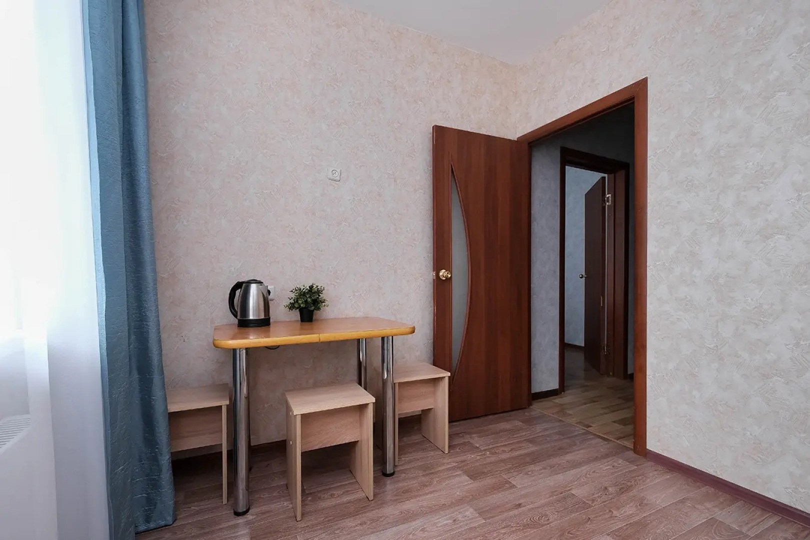 Квартира рядом с Мнтк им. Федорова и Ск Заря