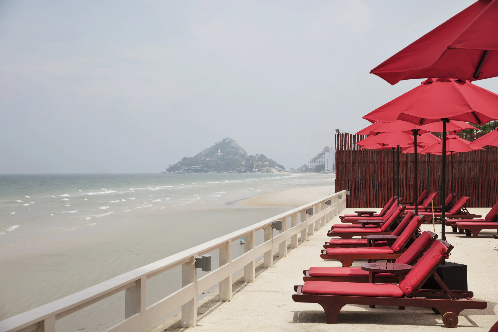 Отель Chom View