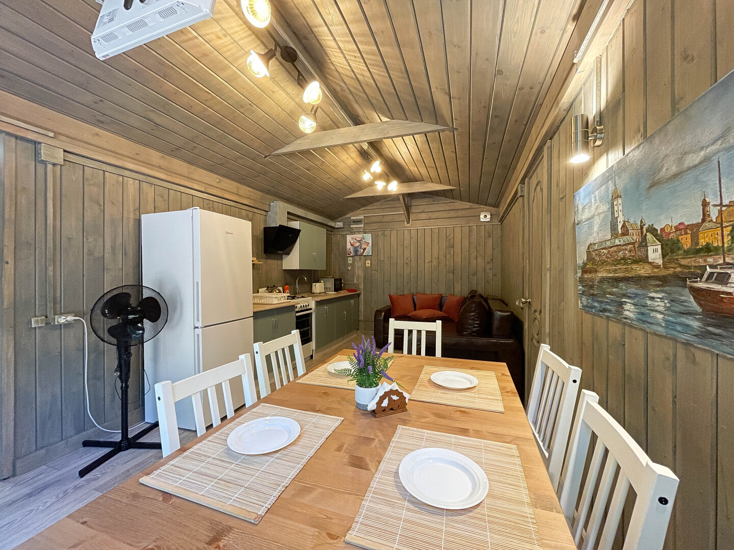 Domik V Lesu  Guest House