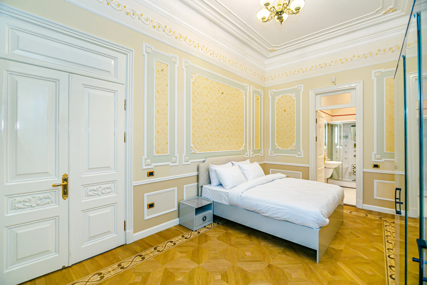 Апартаменты Luxury 7 Bedroom in Nizami street