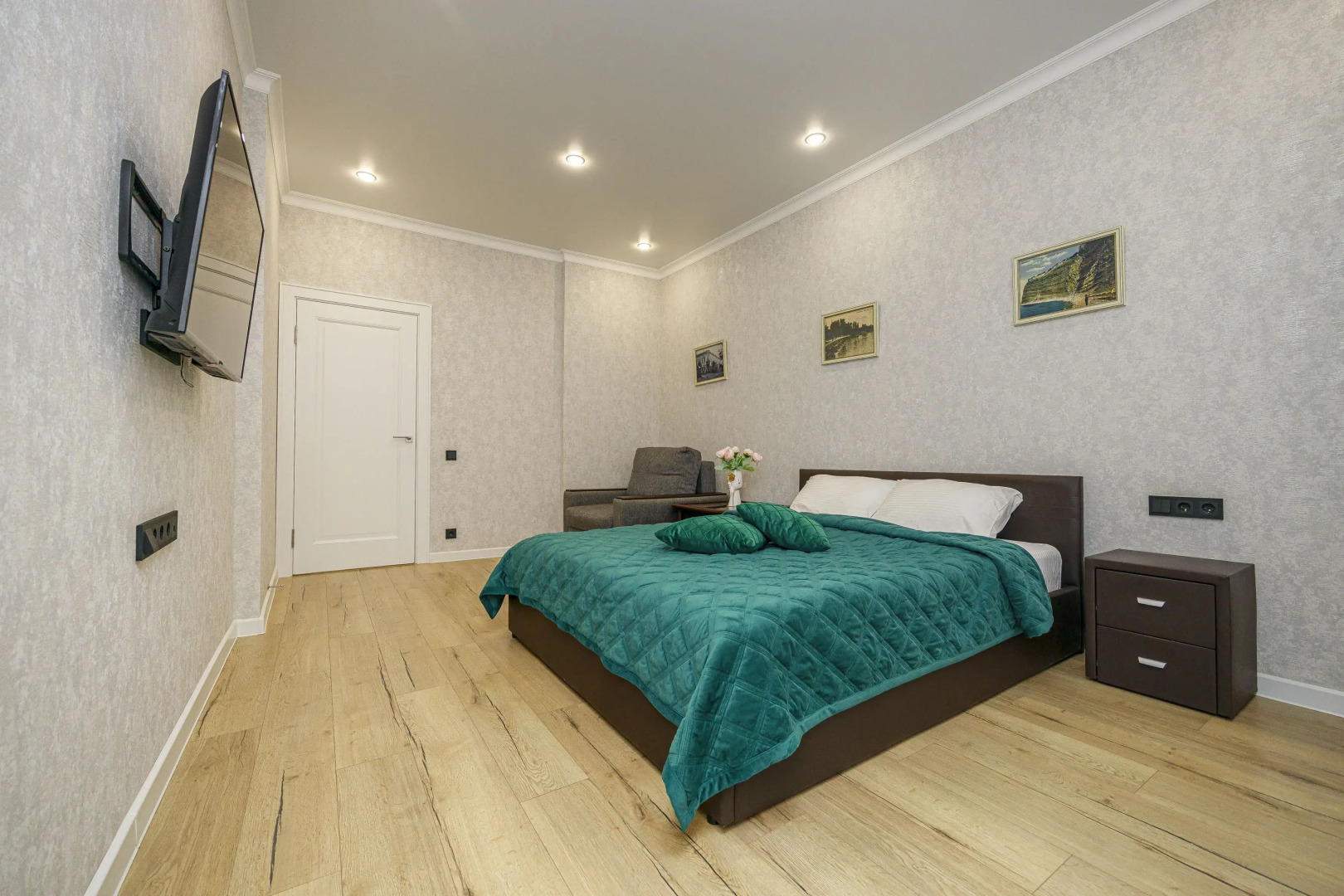 Апартаменты Emerald Comfort 2 в ЖК Изумрудный город