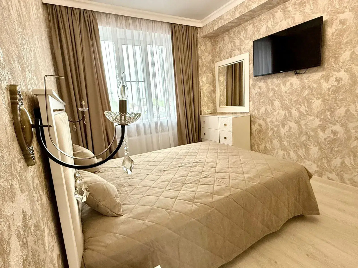 Квартира Новая однокомнатная ЖК Кристал