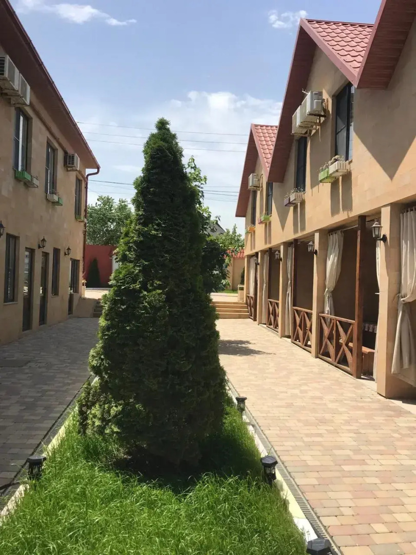 Гостиный дворик