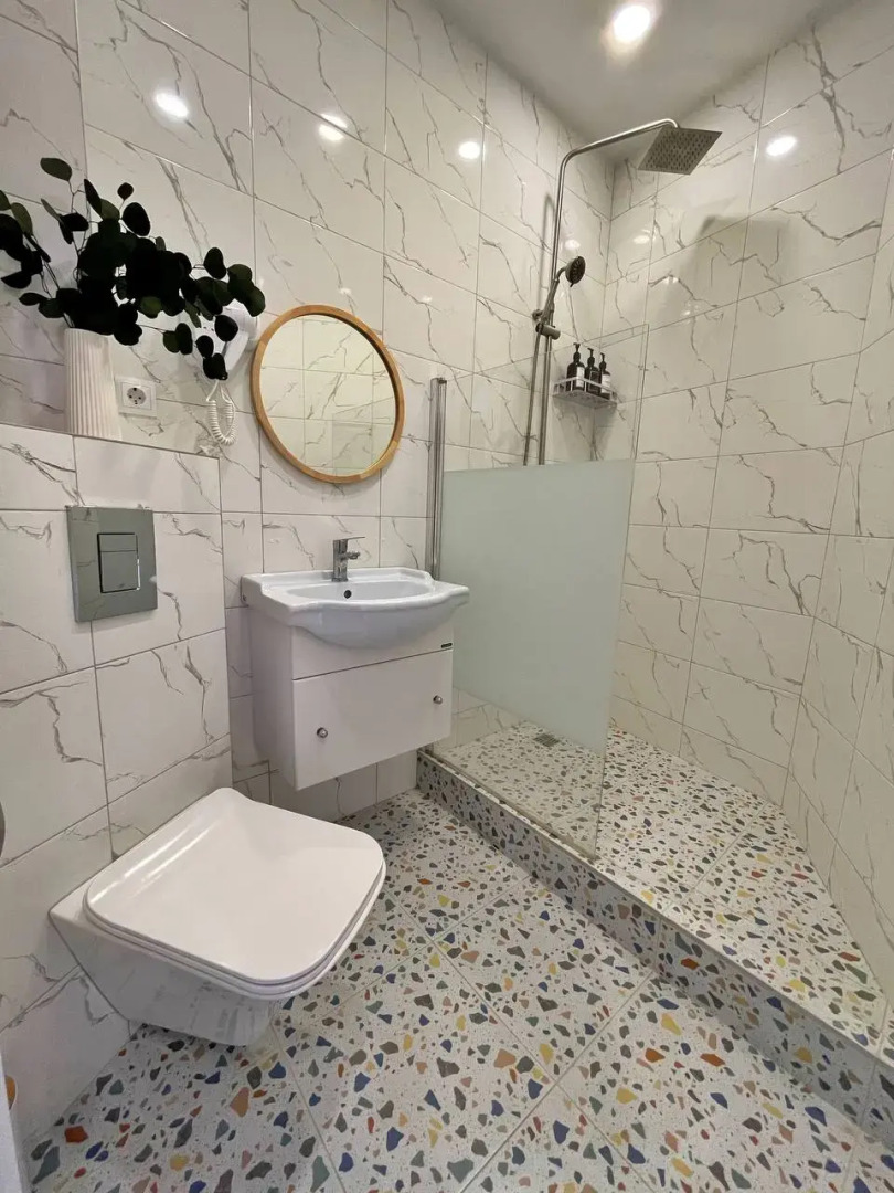 Апартаменты с видом на море большим балконом в 3-х минутах от пляжа