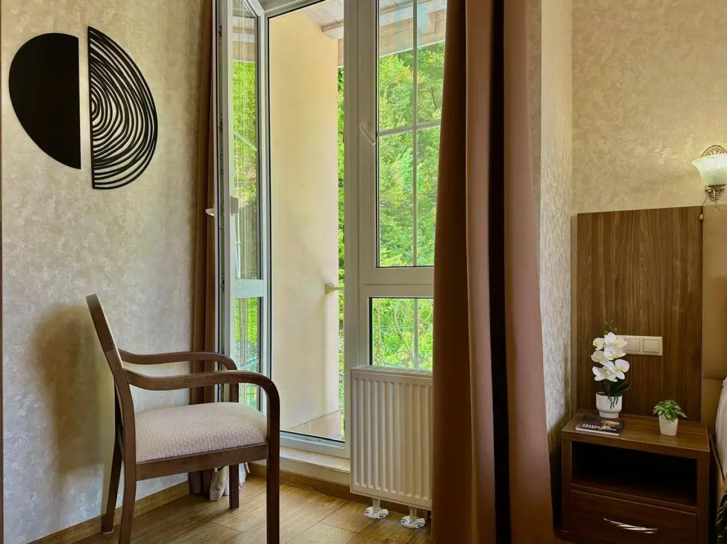 Апартаменты 2-х комнатные ГОРЫ рядом с казино