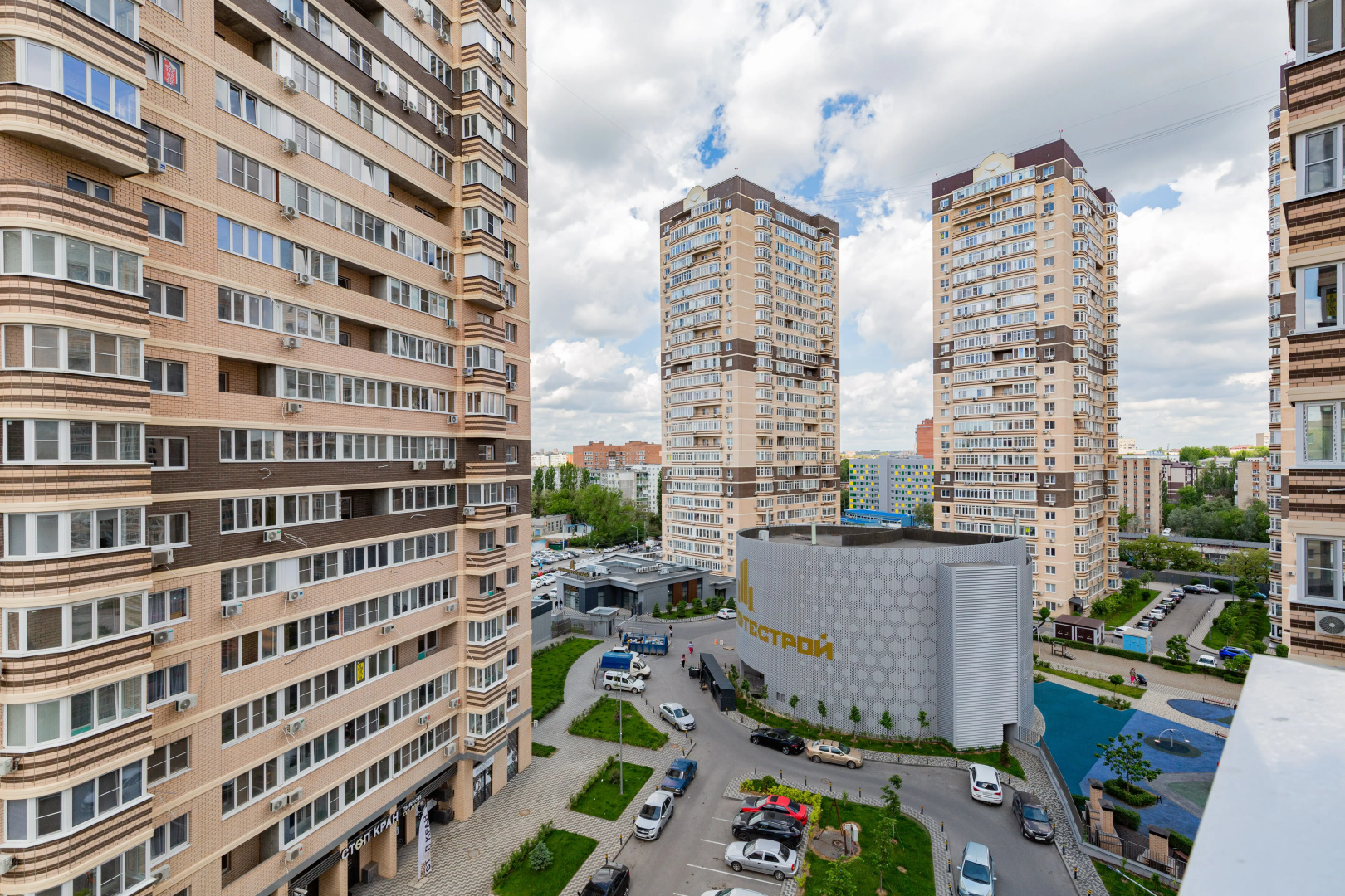 Квартира Современная однушка рядом с РГУПС