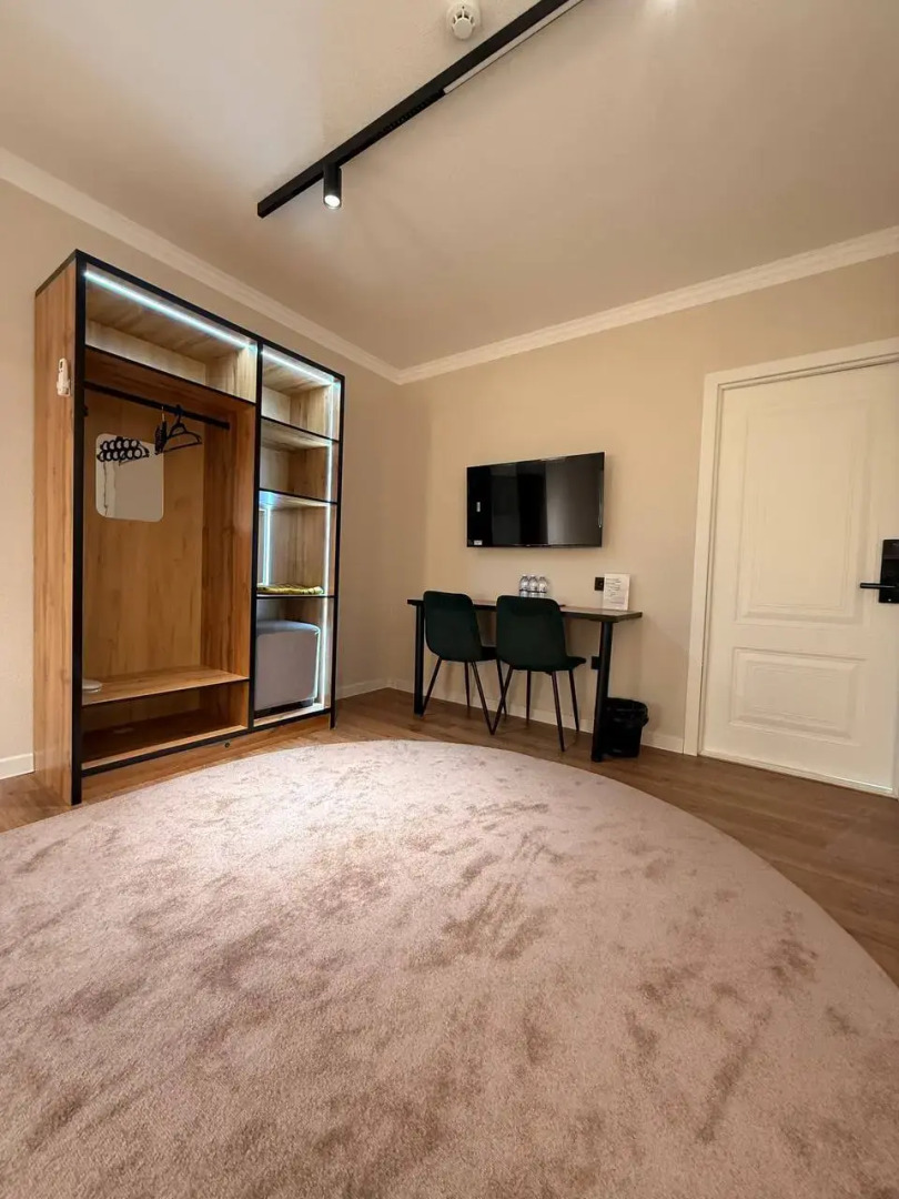 Отель Status Inn