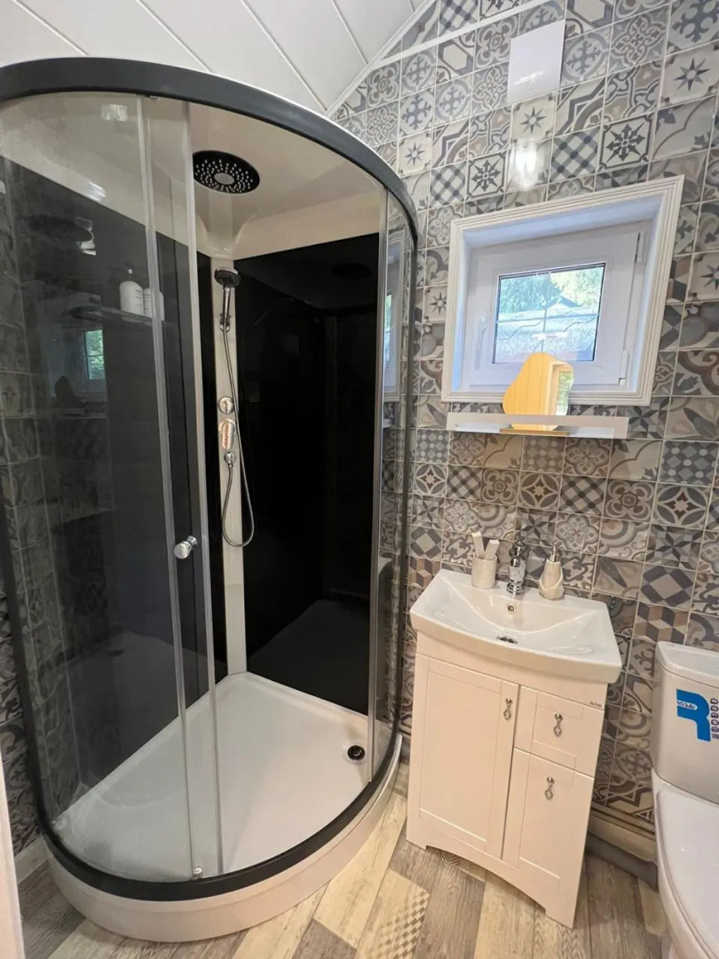 Шале Желтый домик в лесу на Живописной улице