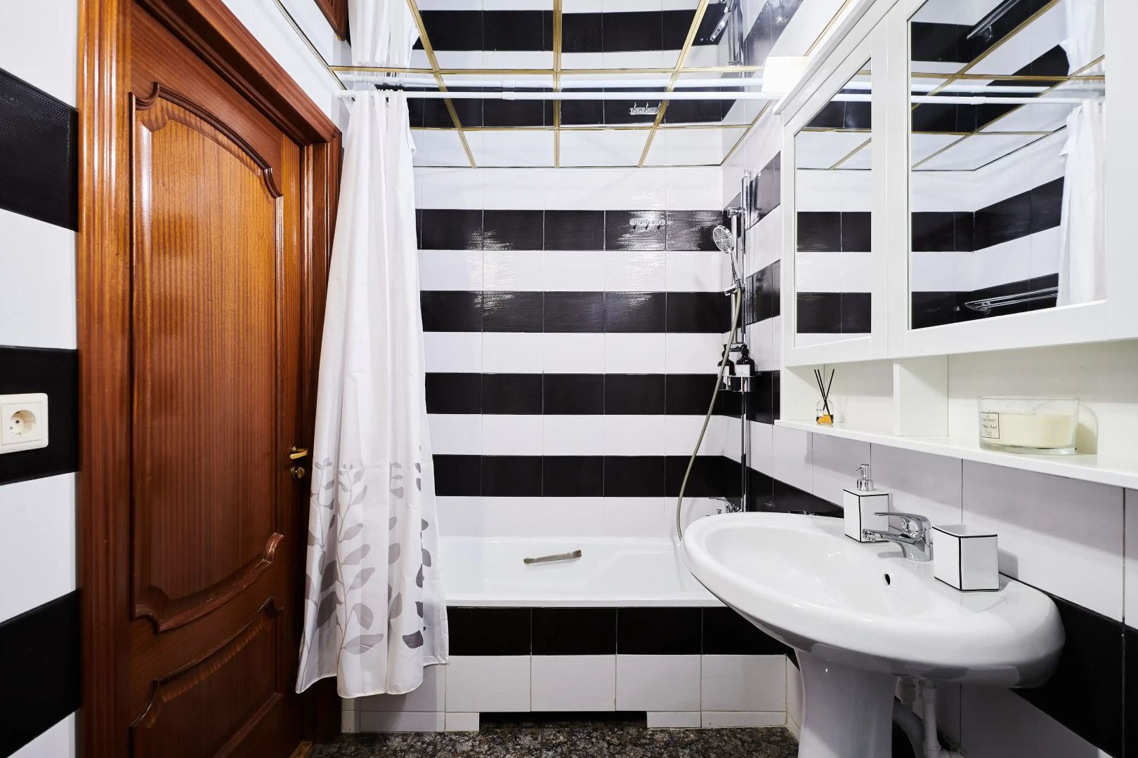 Квартира GM Apartments Трёхкомнатная с видом на Тверскую