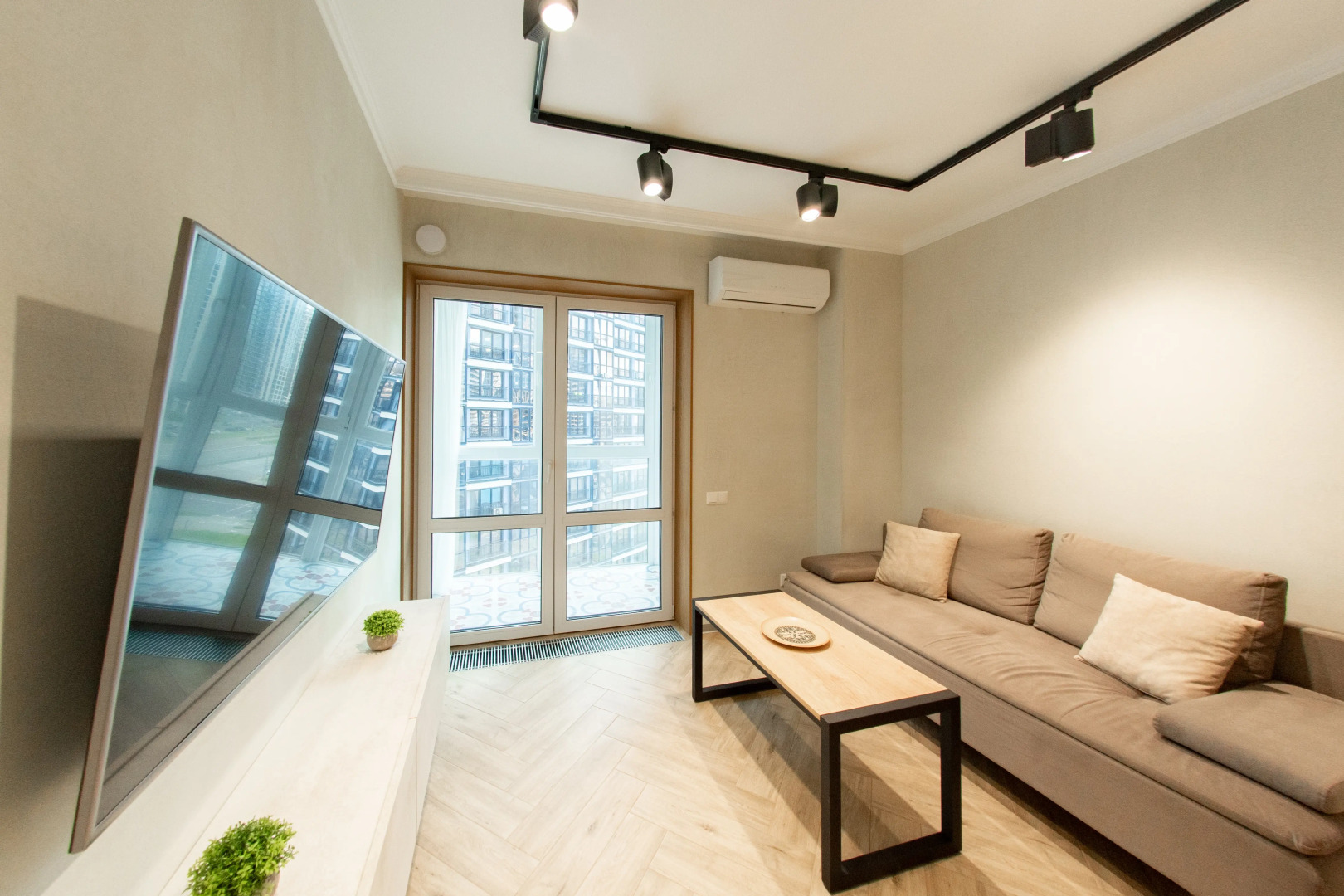 Квартира на Братской 16 Лофт