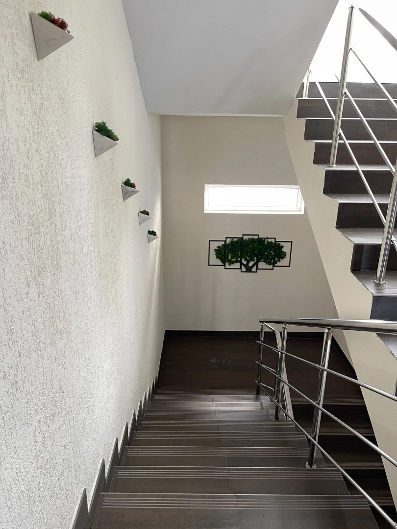 Вилла с бассейном и 5 мастер спальнями