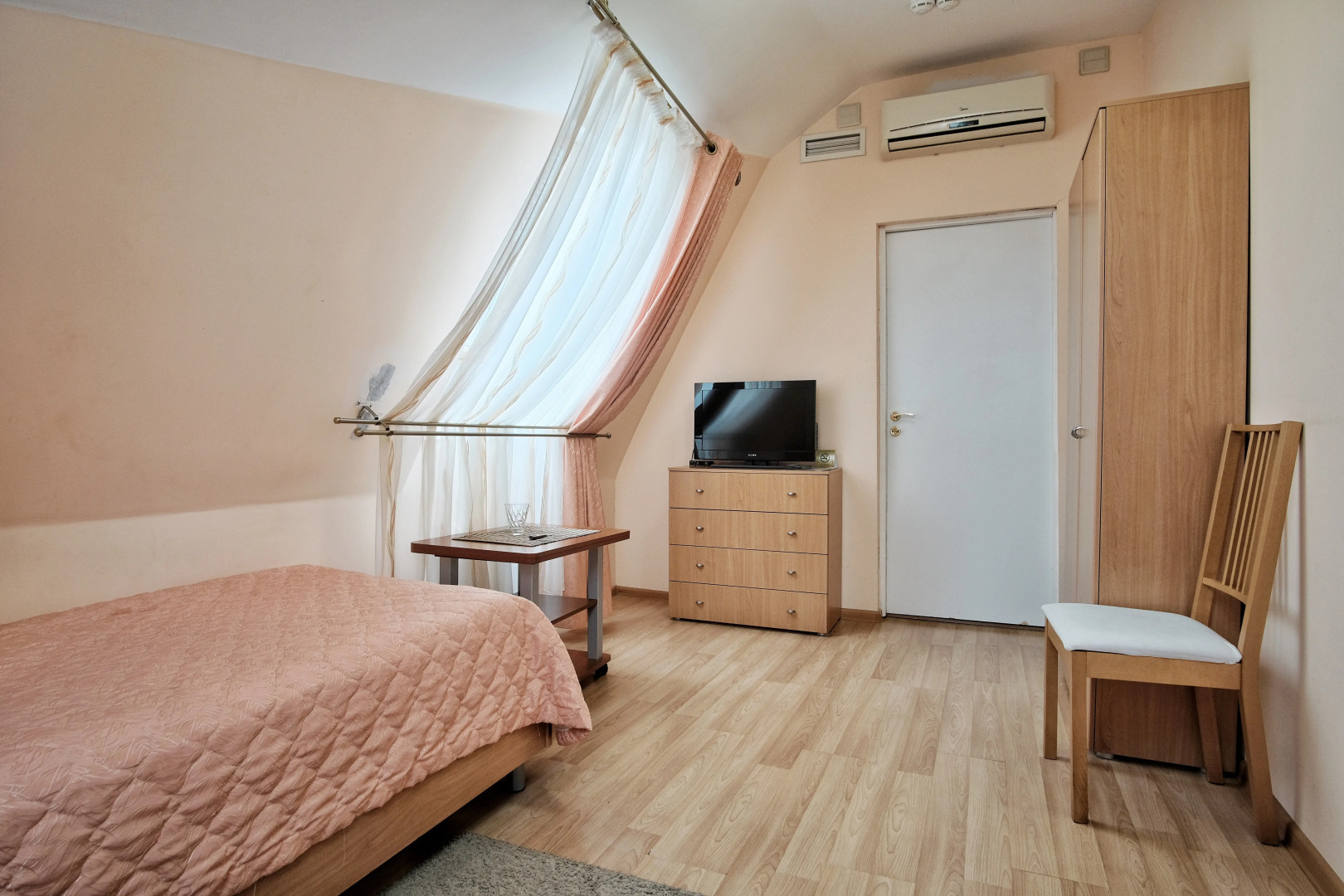 Отель Донжон