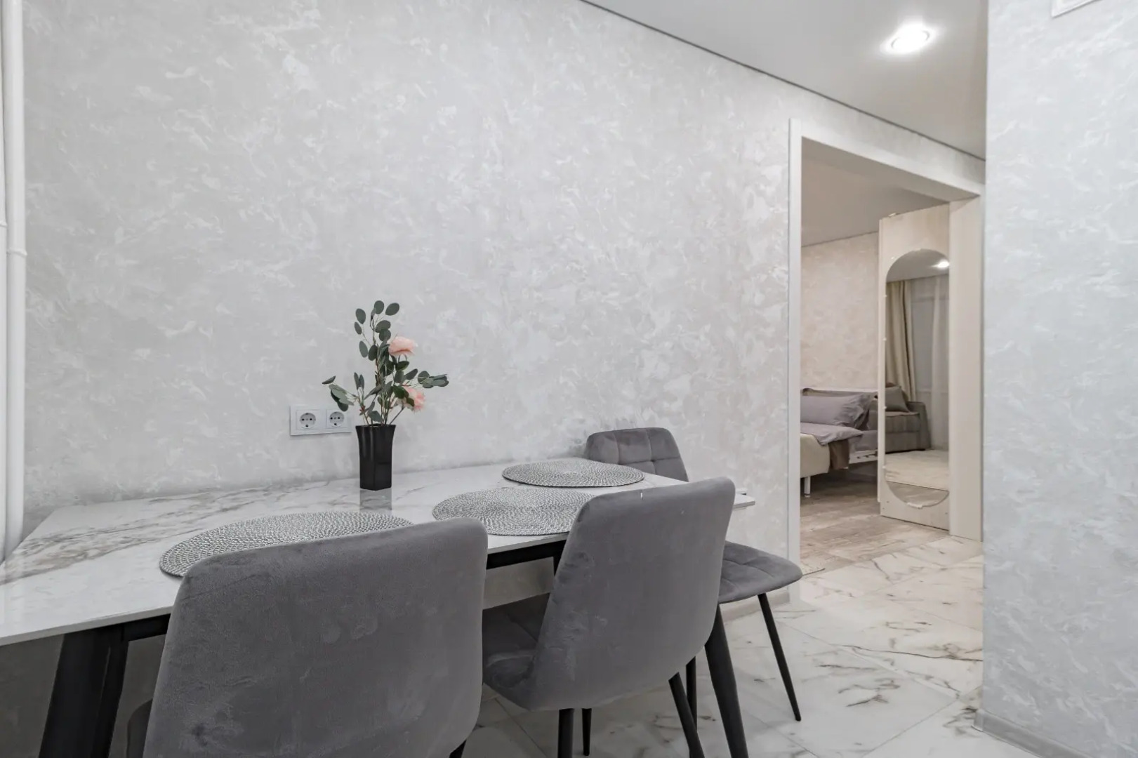 Апартаменты С новым ремонтом в центре