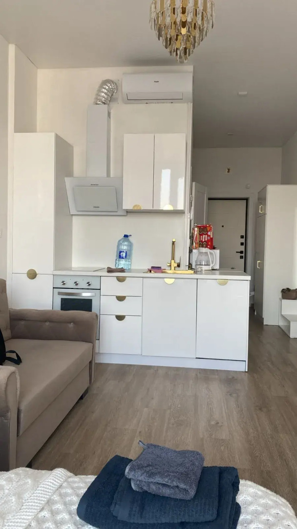 Квартира Бело-золотая Студия