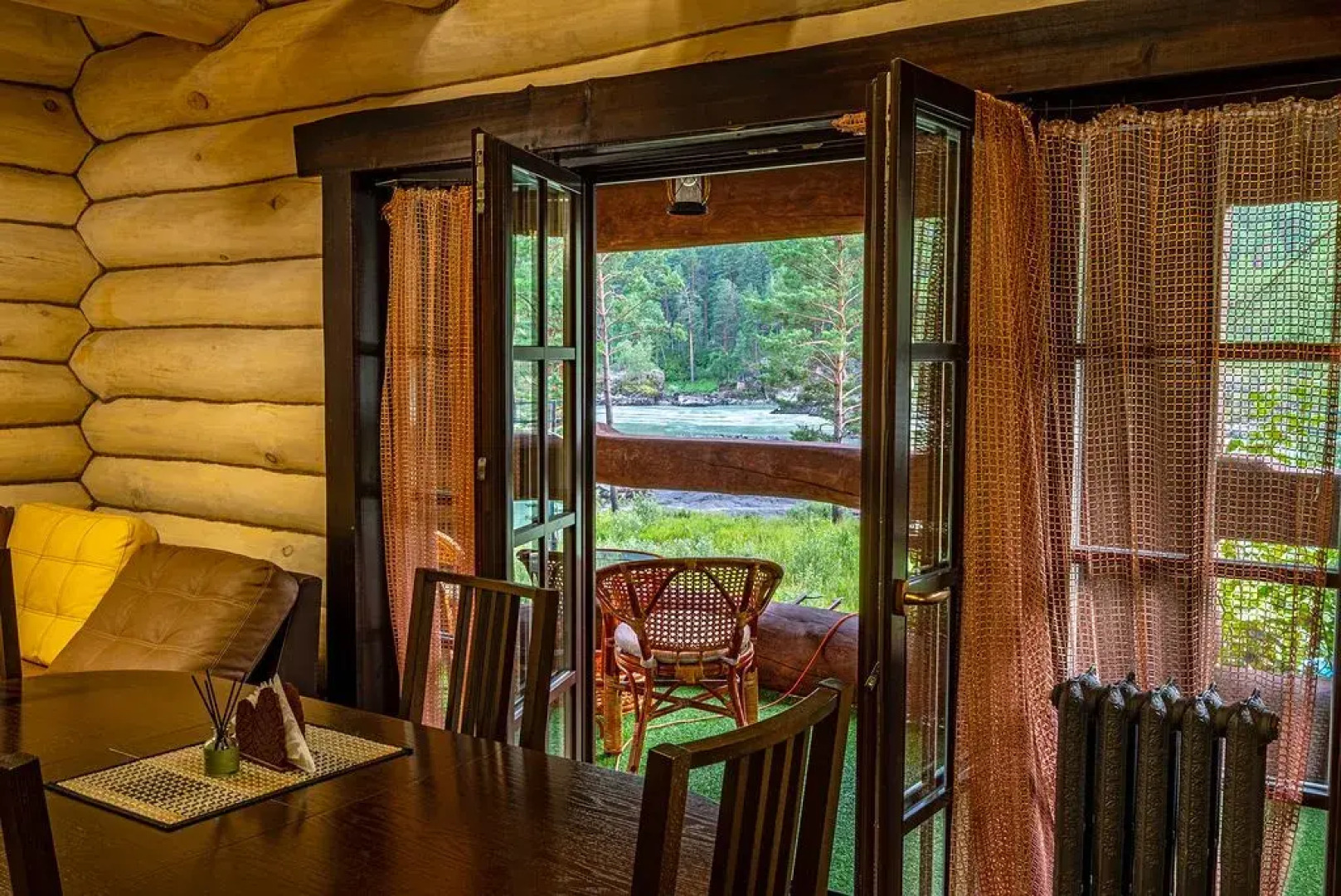 Гостевой дом Кедровый Остров (Чемал)