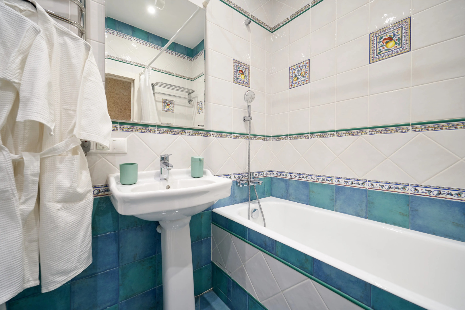 Апартаменты с бассейном Актёр Гелакси