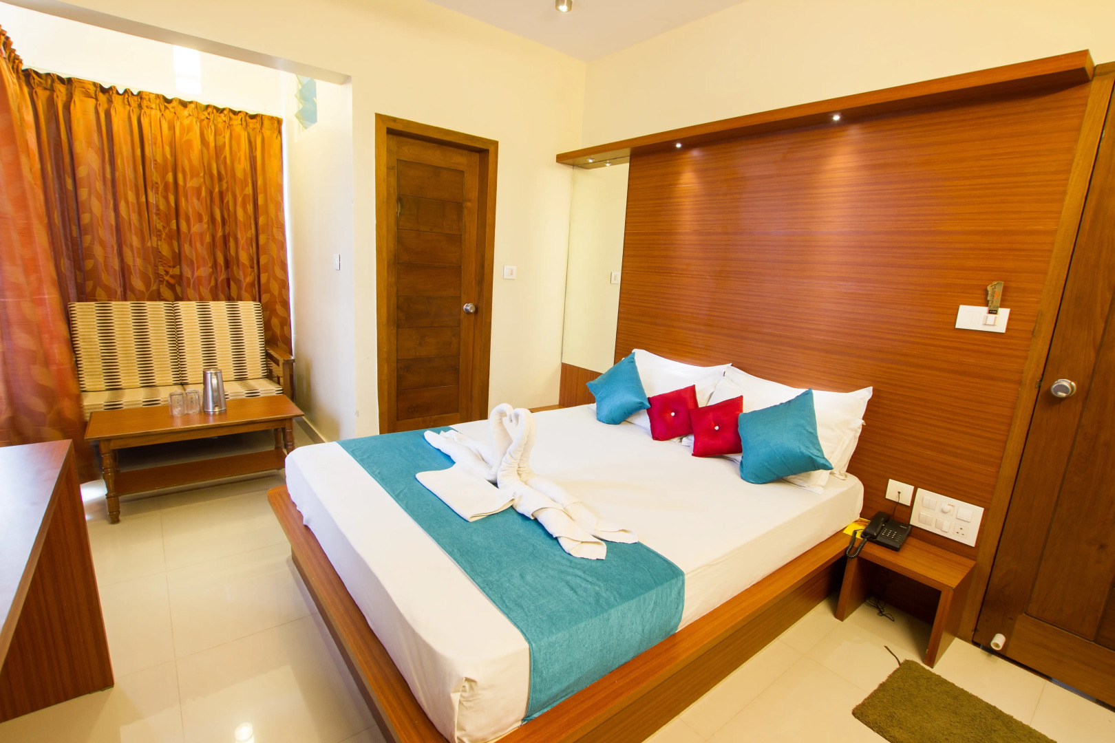 Отель The Grand Inn