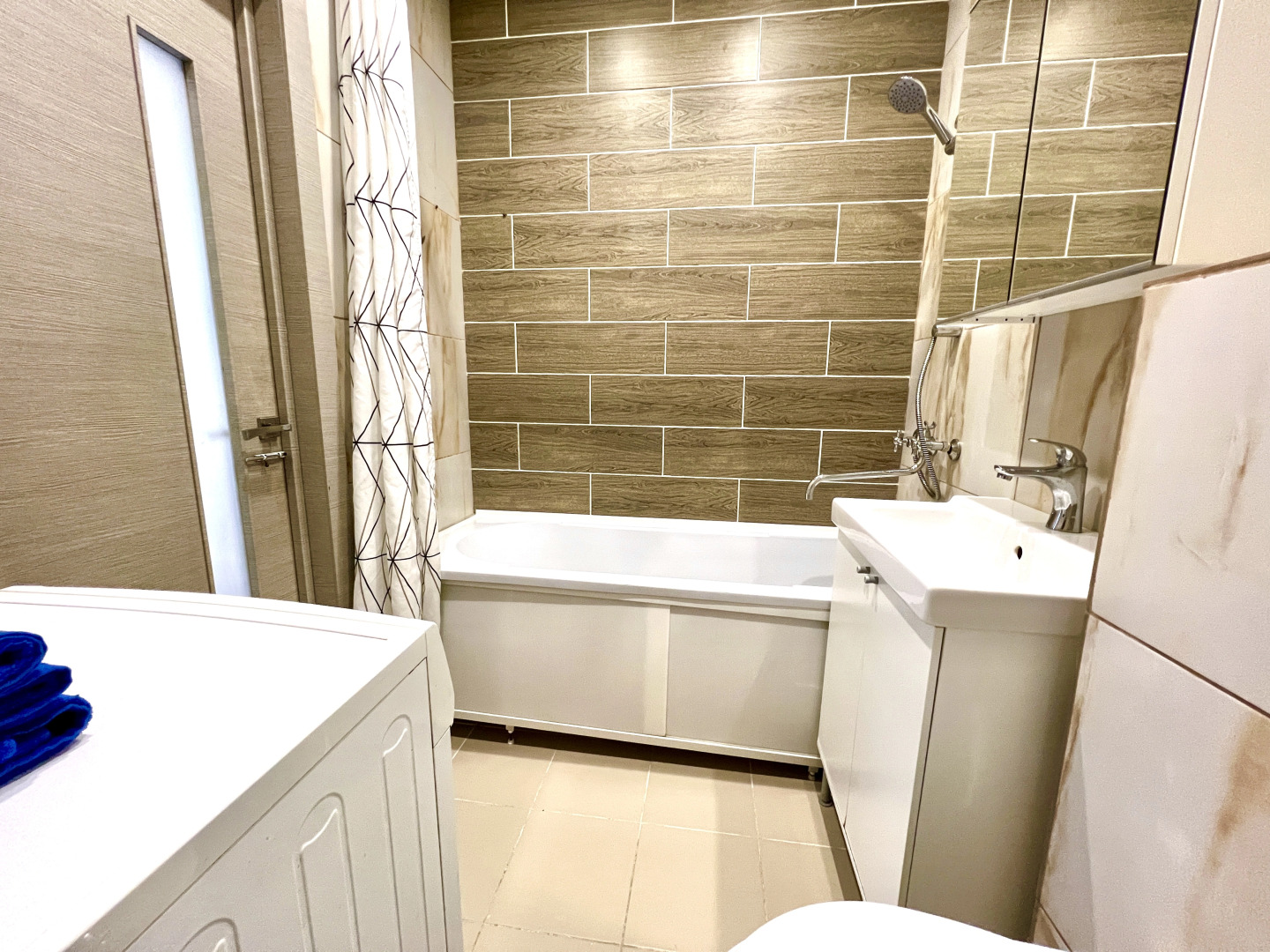 Уютные Апартаменты в ЖК Радужный Люкс (ул. Солнечная 18)