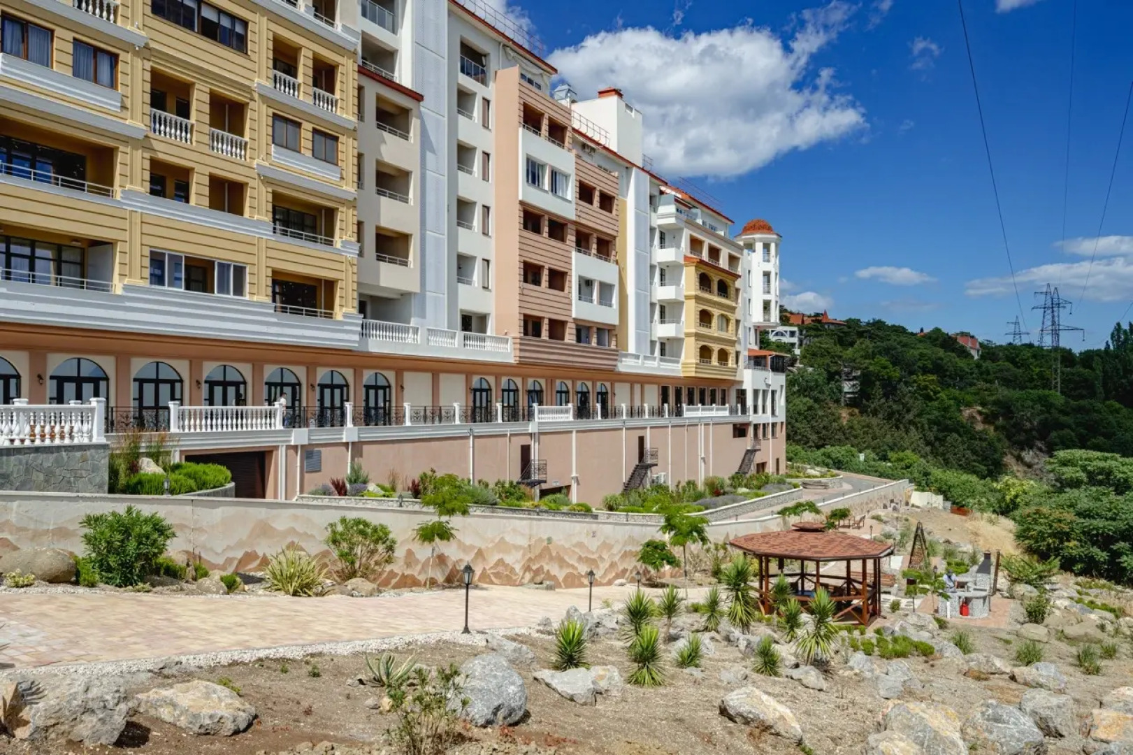 Квартира Двухкомнатная квартира с балконом в комфортном ЖК Монако