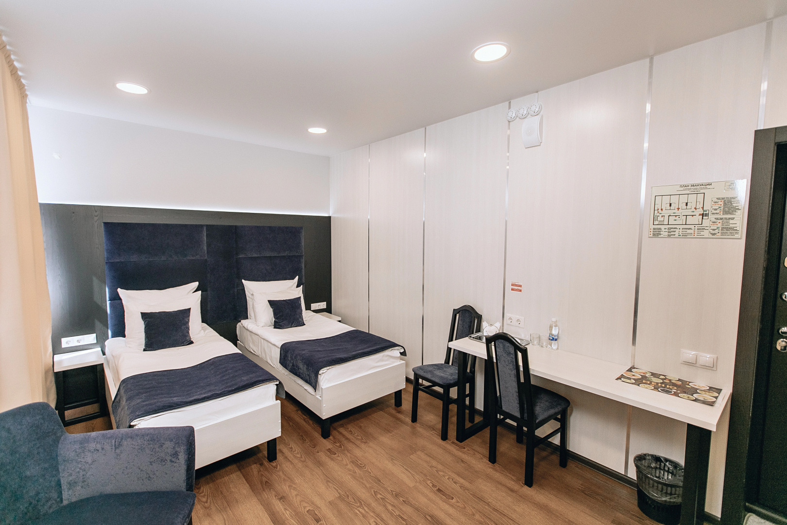 Отель RedFox в центре