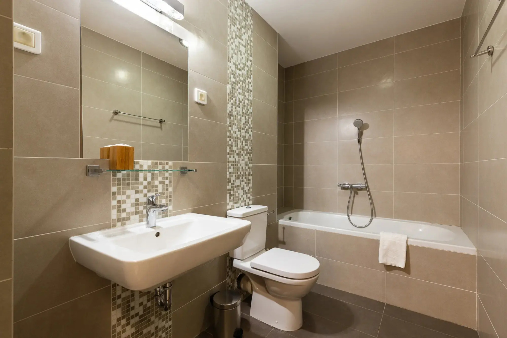 Апартаменты Gorgeous Morinj Resort