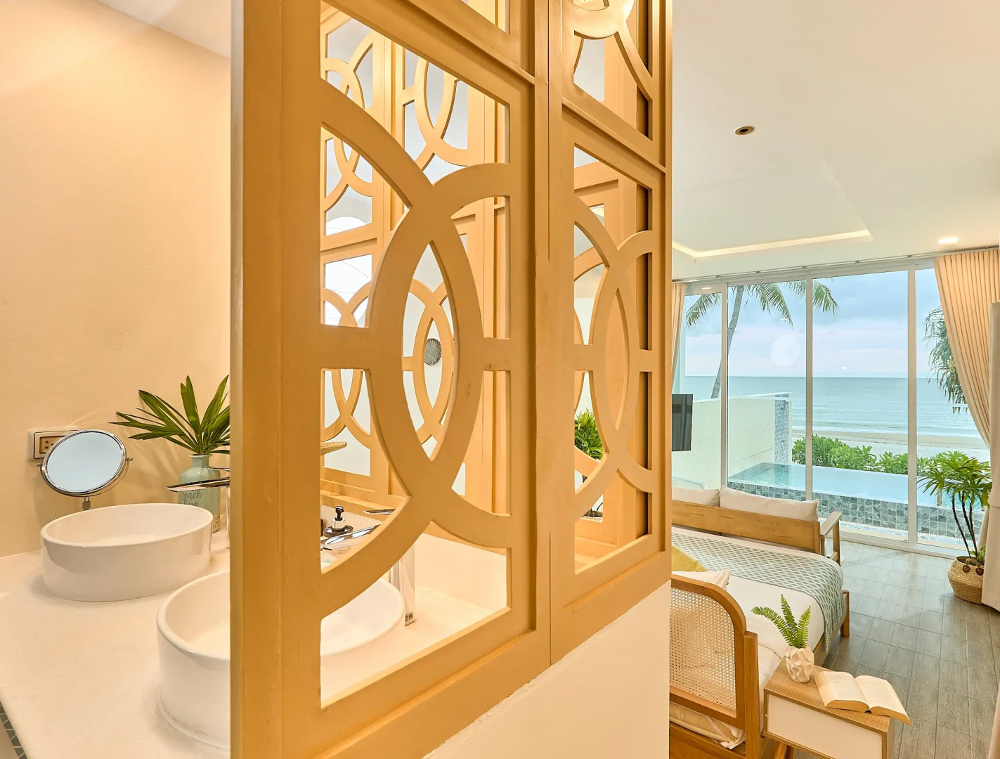 Отель Bandara On Sea