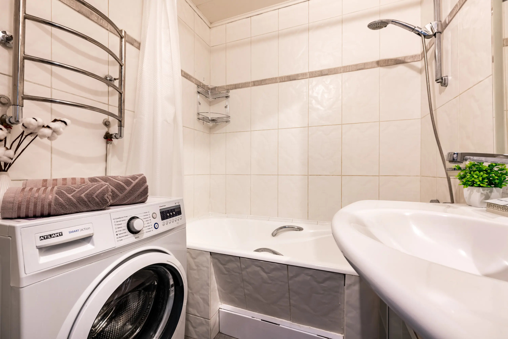 Квартира Двухкомнатная Natali apart у метро Академика Янгеля