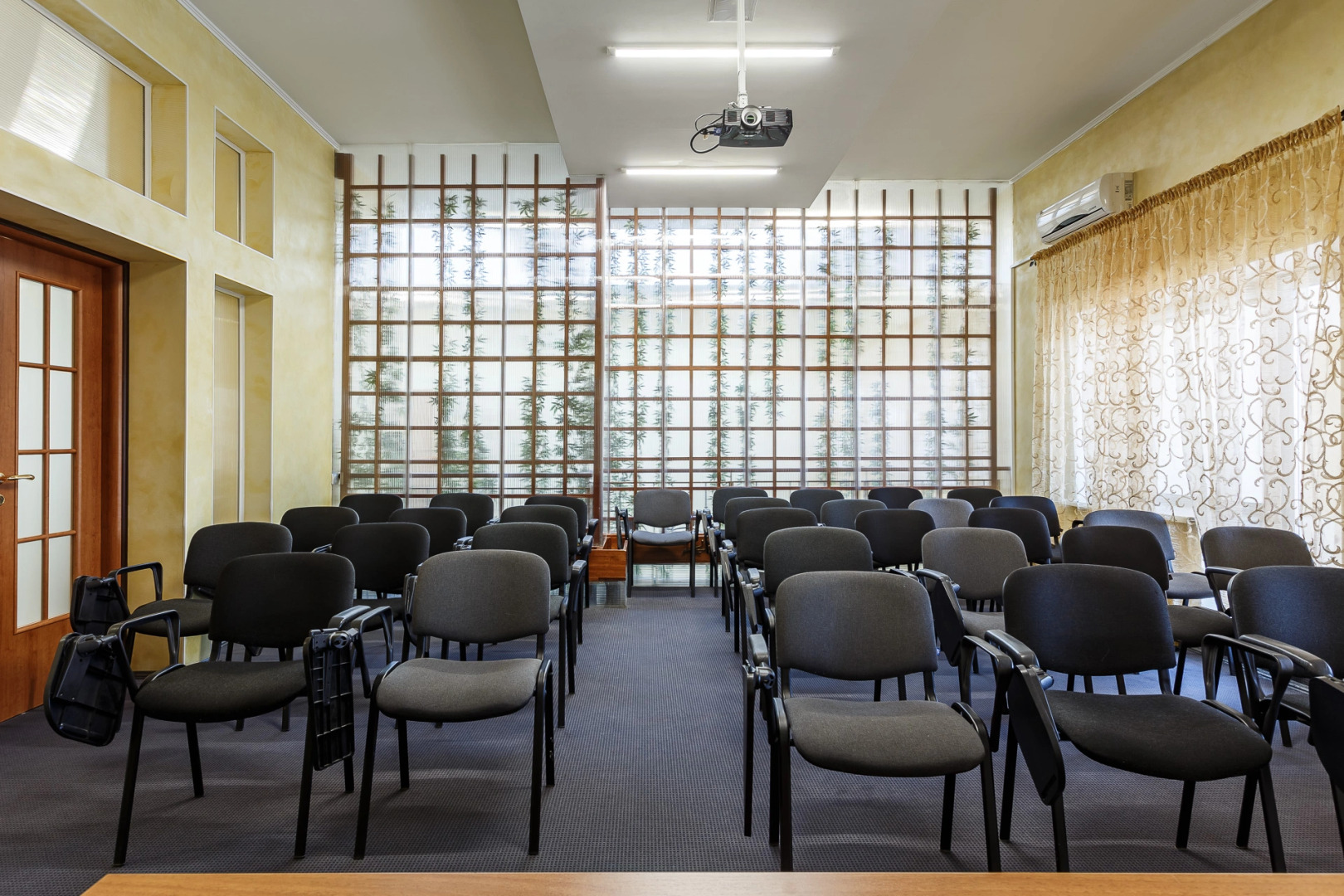 Отель Алмаз