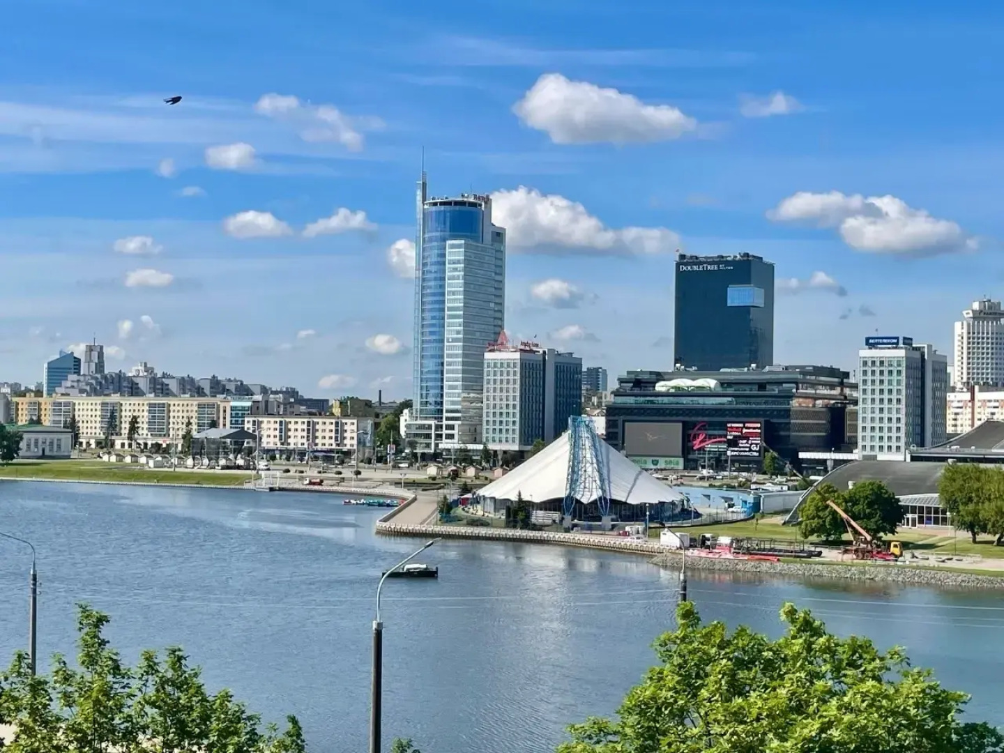 Апартаменты 4-комнатные HomeApart Сторожовская 8 (2)