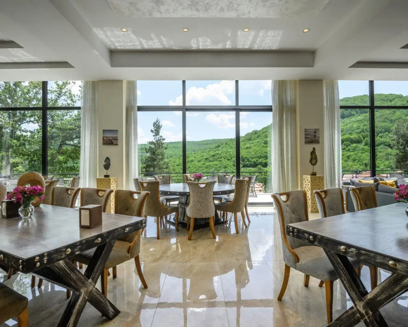 Aurora Resort Tsaghkadzor, By One