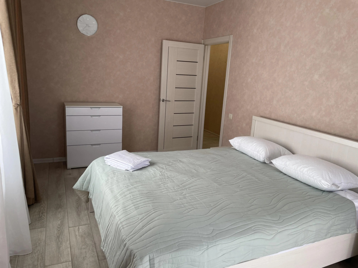 Квартира Комфортабельная Посуточно в Тюмени