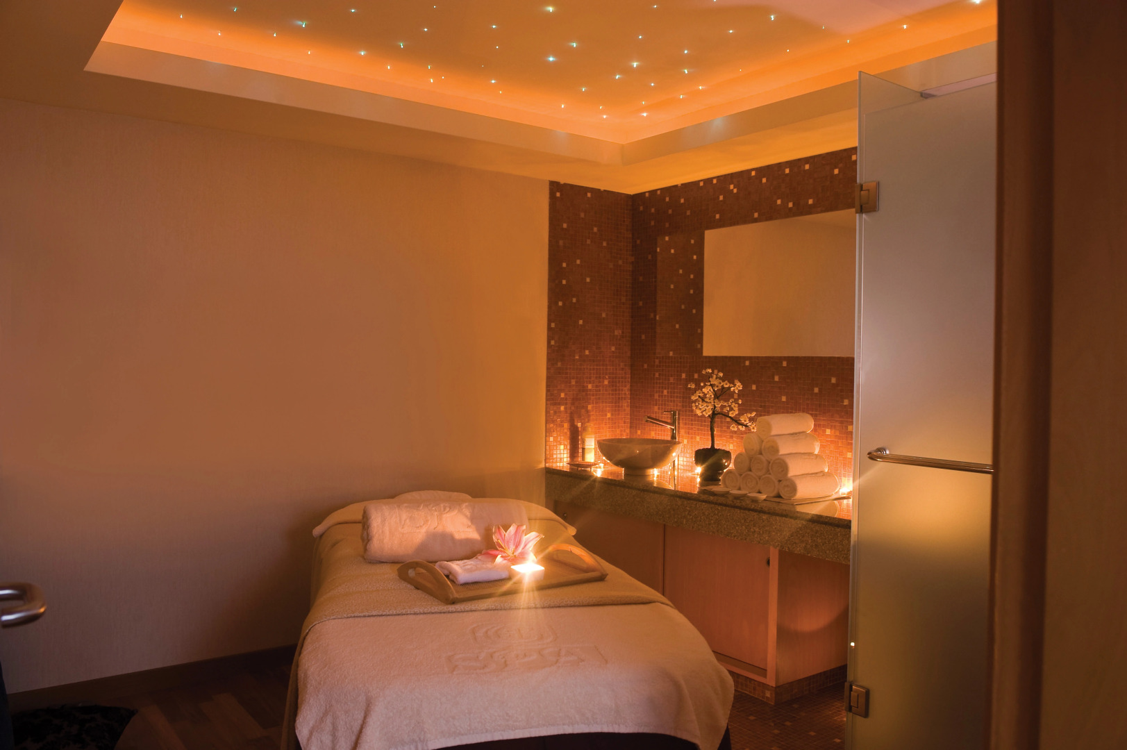 Constantinou Bros Asimina Suites Hotel (Adults only)	