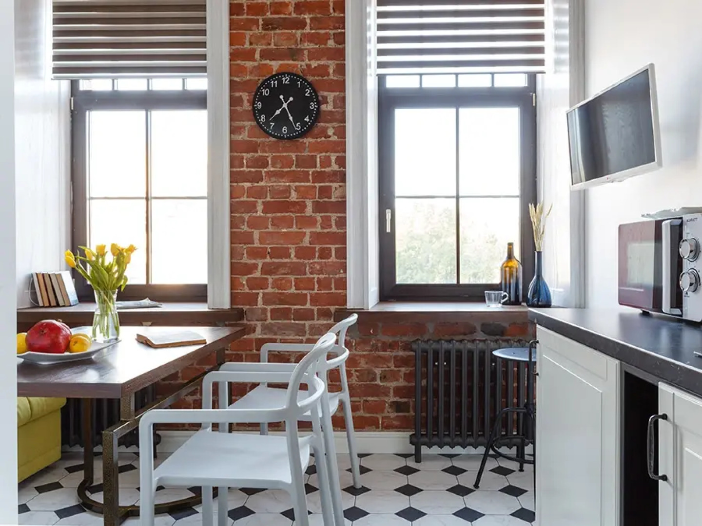 Inretro White by Apartica